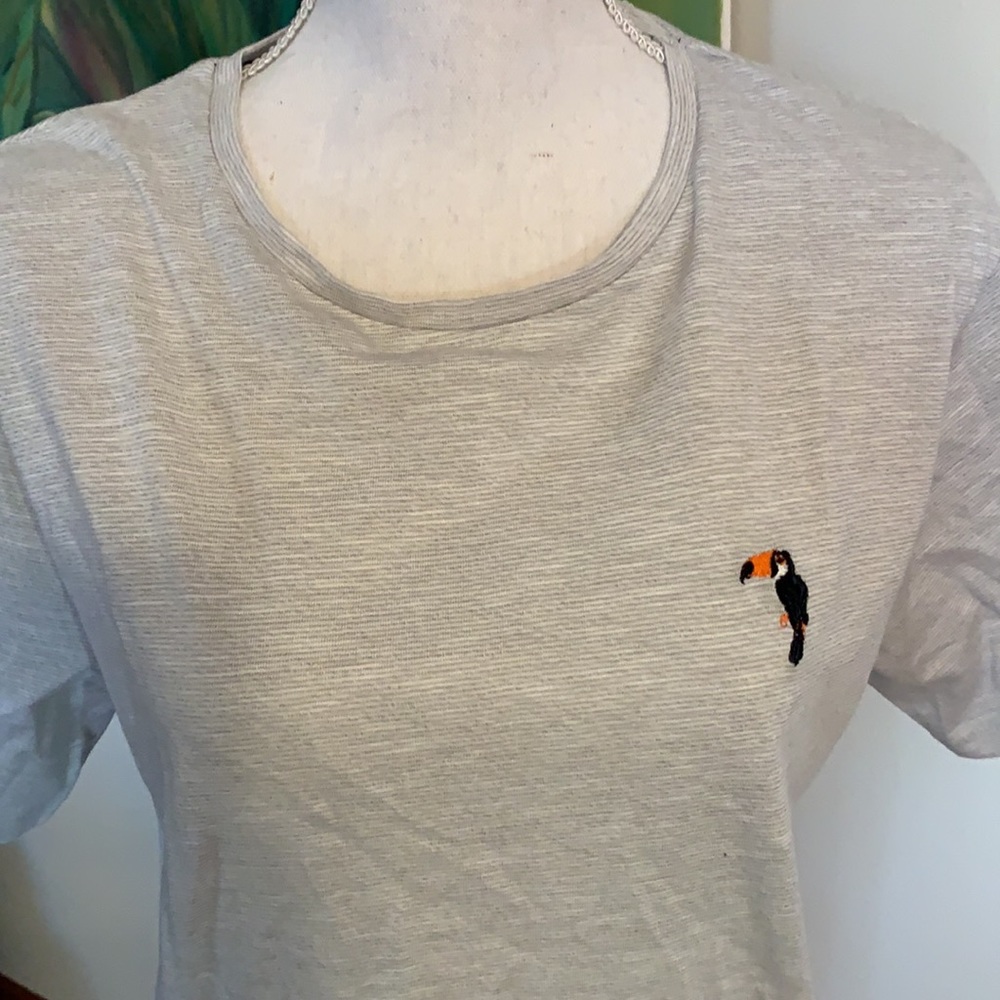 🎉Host Pick🎉 Denim & Flower Toucan Short Sleeve Tee - Picture 2 of 6